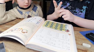 Yle Uutisluokka Triplet: Lasten matikkataidot heikentyneet huimasti (S): 30.11.2016 09.49