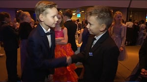 Yle Uutisluokka Triplet: 5 600 lasta otti näyttävän varaslähdön itsenäisyyspäivään: 02.12.2016 10.05