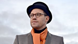 René Magritte: Mies ja hattu: 05.12.2016 21.00