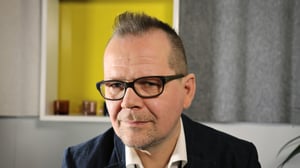 101 kirjaa: Kari Hotakainen: Juoksuhaudantie: 02.01.2017 13.30