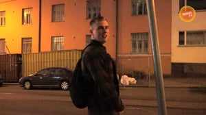 Heidi ja Thilia haastaa satunnaista kulkijaa