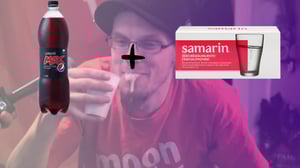 Kaija Koota suu täynnä vaahtoa