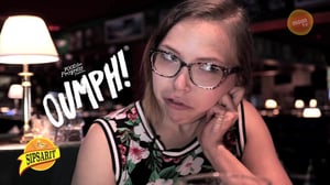 Thilia maistelee Oumphia