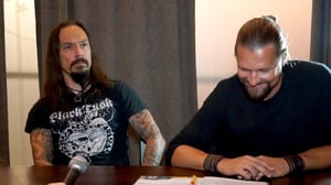 Maailman ihkuin Amorphis haastis