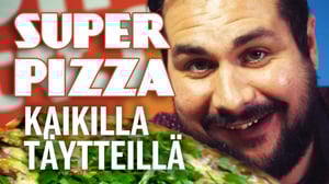 Tilasimme pizzan KAIKILLA täytteillä!