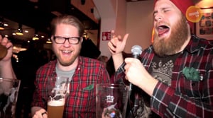 Olutta, musiikkia ja ruumiinvammoja