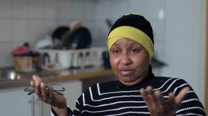 Äidit väkivallan varjossa