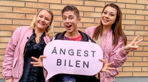 Angstiauton kyydissä