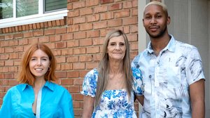 Stacey Dooley yökylässä