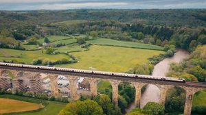 Maailman kauneimmat junareitit