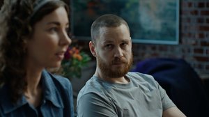 Jokaisen miehen takana