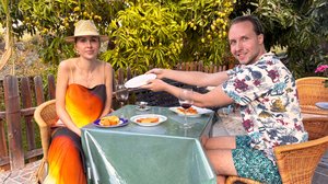 Topi ja Sointu lomalla