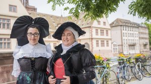 Sue Perkins: Pariisista Istanbuliin