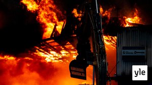 Suuri rakennuspalo Turussa: liikkumista Pansiontien alkupäässä vältettävä, vaaratiedote annettu: 21.10.2020 18.02