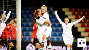 EM-kval i fotboll: Finland - Skottland (svenskt referat): 27.10.2020 20.15