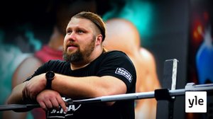 Suomen vahvimman miehen raju tarina: Mika Törrö vaihtoi huumeet, viinan ja vankilan puntteihin - nyt äiti voi nukkua yönsä rauhassa: 28.11.2020 00.01