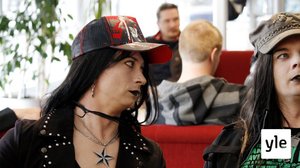 Yönmustaa huumoria (12): 04.12.2020 00.01