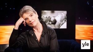 Stina Ekblad: Ingmar Bergmanin takia luovuin mielelläni hiuksista ja kulmakarvoista: 13.12.2020 00.01