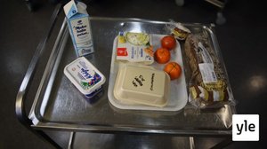 Mitä löytyy koululaisen ruokakassista Savonlinnassa? - Etäkoululaisten ruoka-annokset herättäneet kiivasta keskustelua: 19.03.2021 13.14