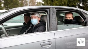 Liikenneturvan ehdotus: Ajokortin saanut saisi ajaa vain aikuinen kyydissään, yöajoille kielto: 13.04.2021 09.33