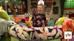 Malin bygger kuddslott: 09.05.2021 16.50