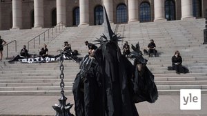 Kulttuuriväen mielenosoitus Eduskuntalolla: 03.06.2021 12.58