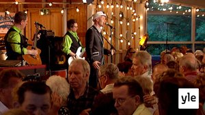 Kuninkaallisia Uittamon lavalla: 23.06.2021 00.01