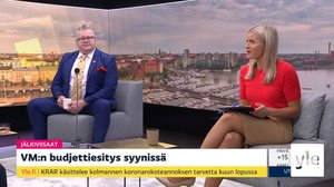 Pääministerin julkisuuskuva: "Muistuttaisin, että pääministeri Sipiläkin kävi uimahousut jalassa saunassa toimittajan kanssa": 13.08.2021 09.14