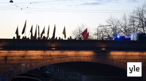 Hakaristilippujen kantaminen itsenäisyyspäivänä ei ollut käräjäoikeuden mielestä rikos: 31.08.2021 11.57