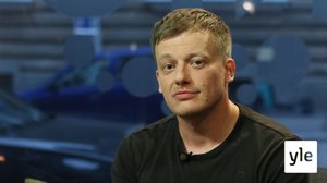 Pinnan alla mm. kirjailija Kaj Korkea-ahon ja vapaasukeltajan Johanna Nordbladin kanssa: 13.09.2021 21.00