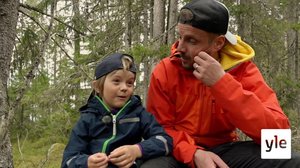 Jontti och Charlie leker i skogen: 20.09.2021 14.30