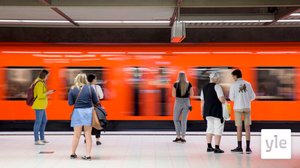 HKL:n metro- ja ratikkakuskit osoittavat mieltään yhtiöittämistä vastaan: 22.09.2021 16.39