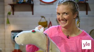 Lisa pysslar en käpphäst (S): 02.11.2021 13.26