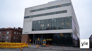 Opiskelijat valtaavat Linna-kirjaston – mielenosoituksen syynä säästöt ja tilavähennyssuunnitelma: 05.11.2021 16.17