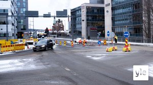 Areenan ensimmäinen paikallispeli täytti Tampereen kadut – liikenne kulki yllättävän sujuvasti: 03.12.2021 17.14