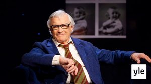 Ohjaaja Bengt Ahlfors puolustaa satiirin vapautta: Mitään sanoja ei pidä kieltää: 12.12.2021 00.01