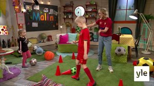 Fotboll, en hobby Molly och Melvin gillar: 19.01.2022 12.00