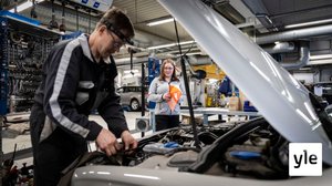 Autokanta sähköistyy - automyyjiltä ja mekaanikoilta vaaditaan uusia taitoja: 31.01.2022 10.30
