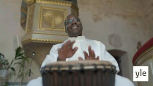 Ruandan verilöylyt kokenut Jean Banyanga toimii nyt pappina Ahvenanmaalla: 27.02.2022 00.01