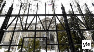 Ylioppilaskunnan Laulajat osoittaa tukea Ukrainalle ja kutsuu ihmisiä laulamaan yhtenä kuorona Finlandian Venäjän suurlähetystön edessä: 01.03.2022 18.25