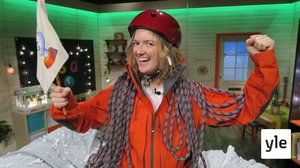 Lisa bygger ett berg och klättrar (S): 03.04.2022 00.00