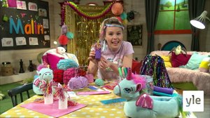 Malin pysslar enhörningar av toalettpappersrullar: 05.04.2022 18.30