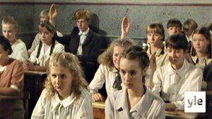 Kolme ystävystä ja Essi (S): 12.09.2019 00.01