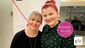 Näyttelijä Sonja Pajunoja ei luovu käsityöpussukastaan: 04.10.2019 10.08