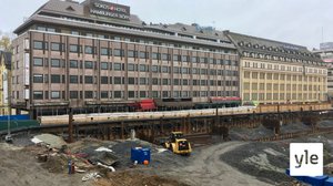 Svenska Yle live: Nu rasar fasaden på Hamburger Börs: 17.10.2019 12.50