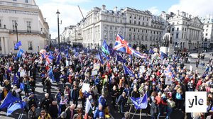 Britannian EU-eron toteutumisesta taistellaan parlamentissa - Suomessa asuvat britit varautuvat brexitiin: 22.10.2019 15.50