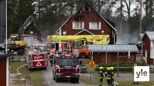 Nurmijärveläiset surevat tuhopoltoissa palaneita koulujaan: 29.10.2019 11.04