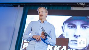 Janne Puhakka uudistaa lätkäkaukaloiden pelisääntöjä: “Halusin helpottaa jonkun toisen elämää.” (S): 19.11.2019 12.35