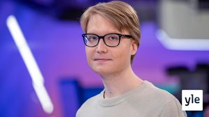 “Herkuttelin sosiaalisen median kielellä - tässä outoutetaan perinteinen romaani”, sanoo Pontus Purokuru: 25.01.2020 10.00