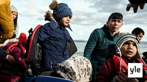 Tuhannet siirtolaiset pyrkivät Turkista Kreikan kautta EU:n alueelle: 02.03.2020 09.41